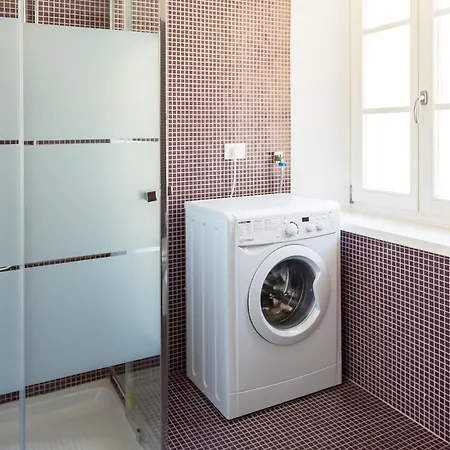 Double Private Parking, 2 Bedrooms & 2 Bathrooms - Elegant In Old Town אודינה