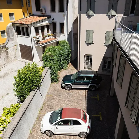 Apartment Double Private Parking, 2 Bedrooms & 2 Bathrooms - Elegant In Old Town *