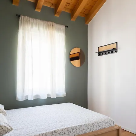 Double Private Parking, 2 Bedrooms & 2 Bathrooms - Elegant In Old Town Udine