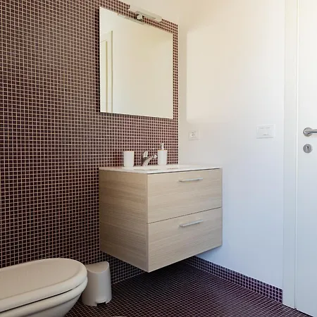 Double Private Parking, 2 Bedrooms & 2 Bathrooms - Elegant In Old Town *