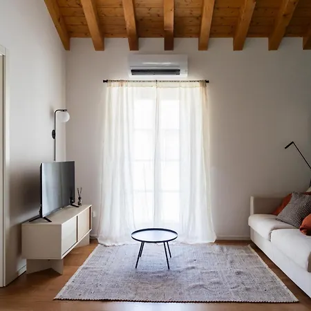 Double Private Parking, 2 Bedrooms & 2 Bathrooms - Elegant In Old Town דירה